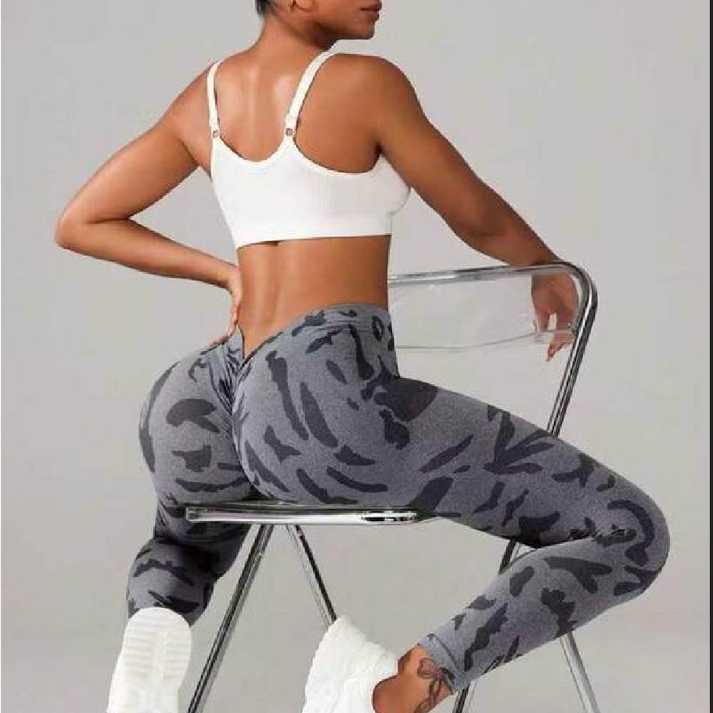 Stylish Gray Camouflage Women's Leggings